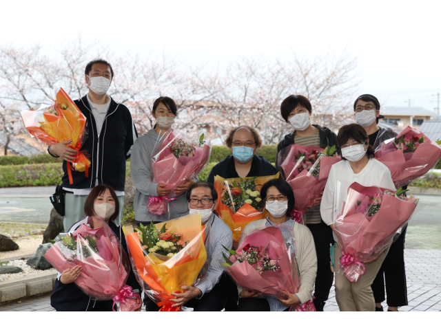 最後は桜をバックに皆さん笑顔で記念撮影📸