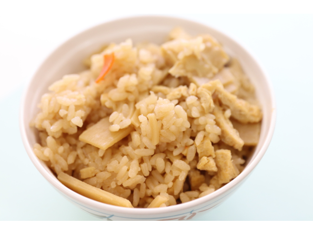 たけのこご飯🍚春の今が旬のたけのこを😋