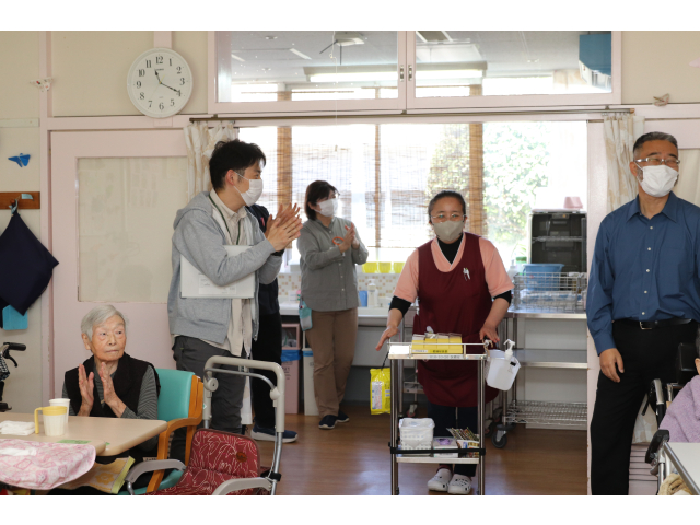 実はこちらの看護師さんも誕生月だそうです👏