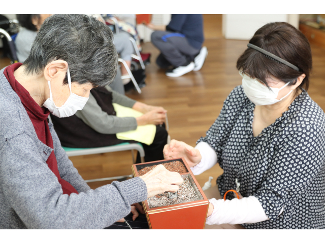 利用者の皆さんも順番にお焼香🤌💨