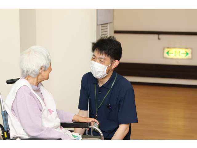 相談員さんと笑顔で談笑されていました😄
