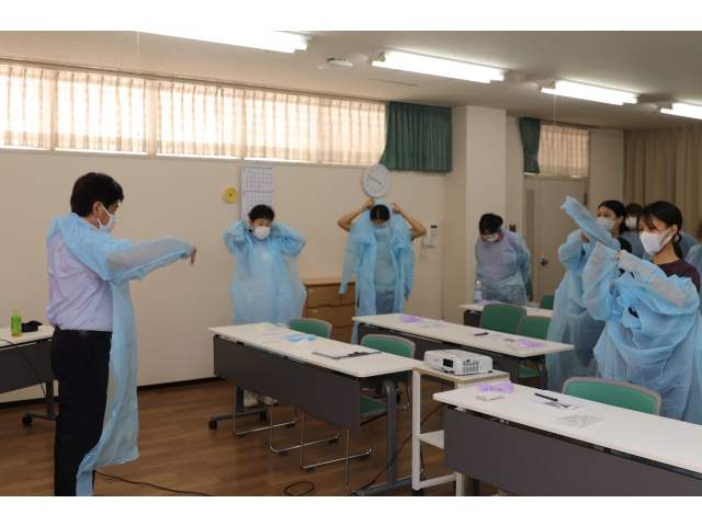 皆さん先生を見ながら実践しました😮