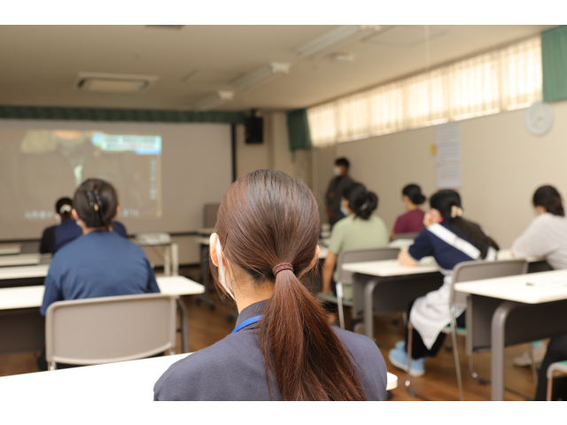 各々考えながら動画を視聴しました👀