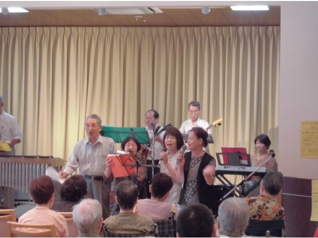 歌手になった気分！？
