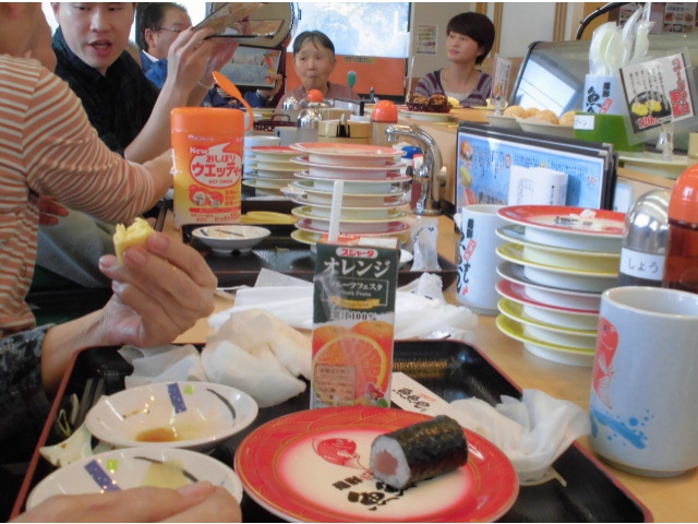 お皿のタワーが出来ました！