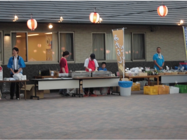 綿菓子、ジュース、アイスありまーす