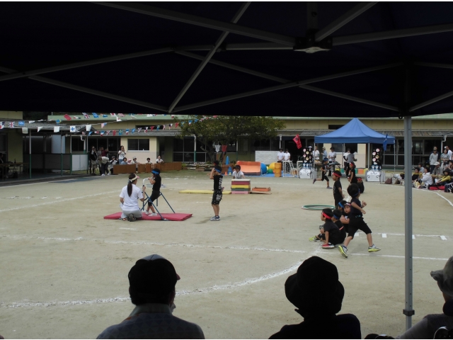 逆上がりと跳び箱です