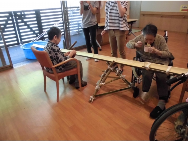 一度に4，5人は並べます