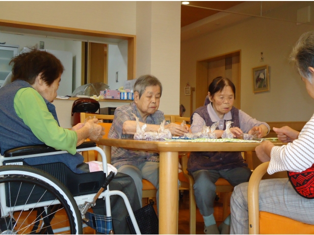 おにぎりも作ります