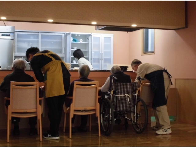 カウンターも人気の席デス