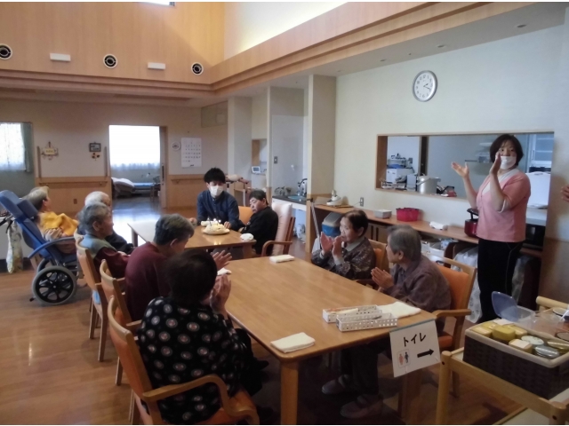 ♬happy birthday  to  you
