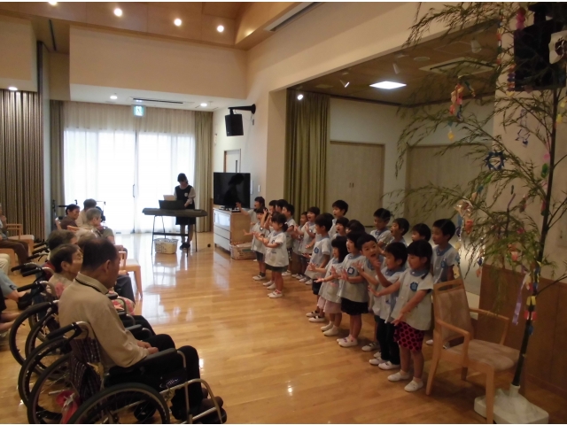 笹の葉さ～らさら～♬