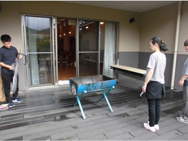 BBQセットでテラスで