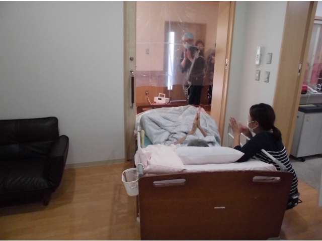 入居者様は静養室で