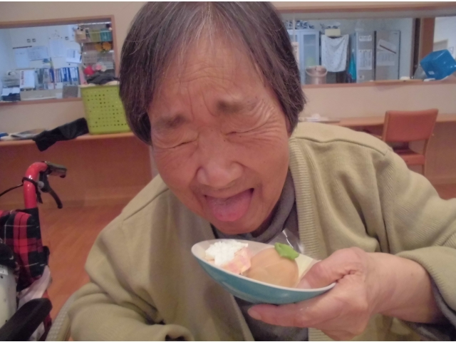 アイスが冷めた－い