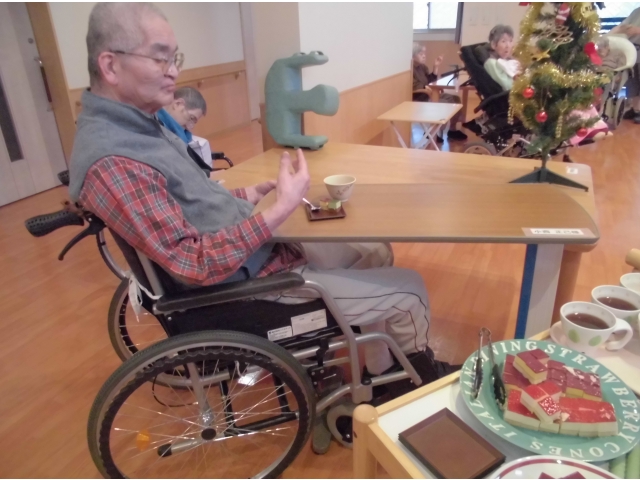 おやつはケーキバイキング♡