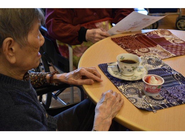 いちごとホイップでデコってます。
