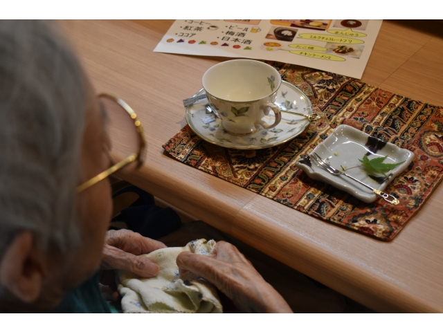 ペロリ　ですね。