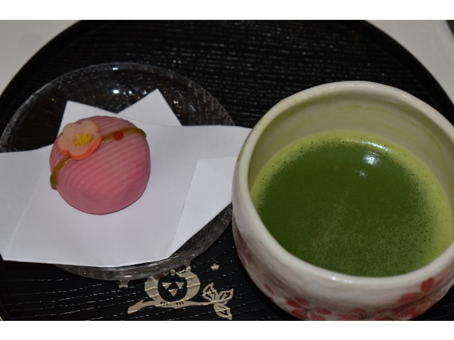 お茶菓子と一緒に頂きました。