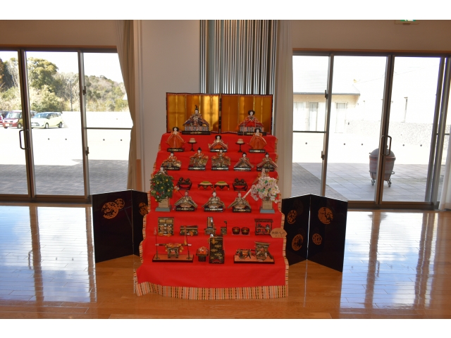 立派な七段飾りです