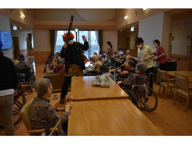 鬼は外　福は内