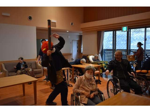 鬼は外　福は内