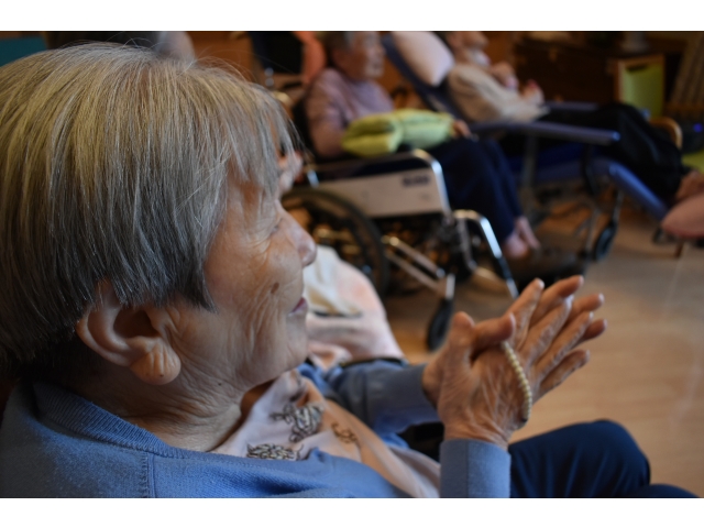 ご先祖様にお祈り
