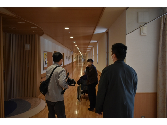 感染対策で距離をとりながらの撮影