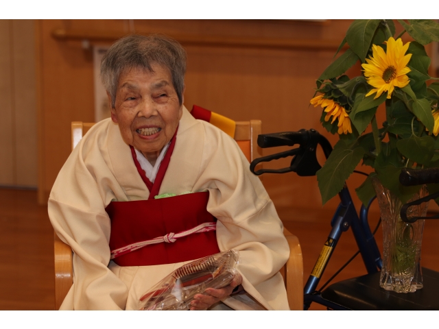 いい笑顔o(≧∇≦o)(o≧∇≦)oお花と一緒にﾊﾟﾁﾘp📷qω・´)