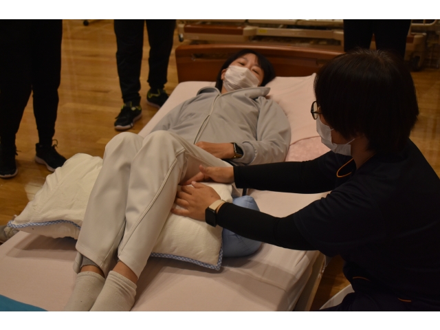 クッションの使い方について違いを体験