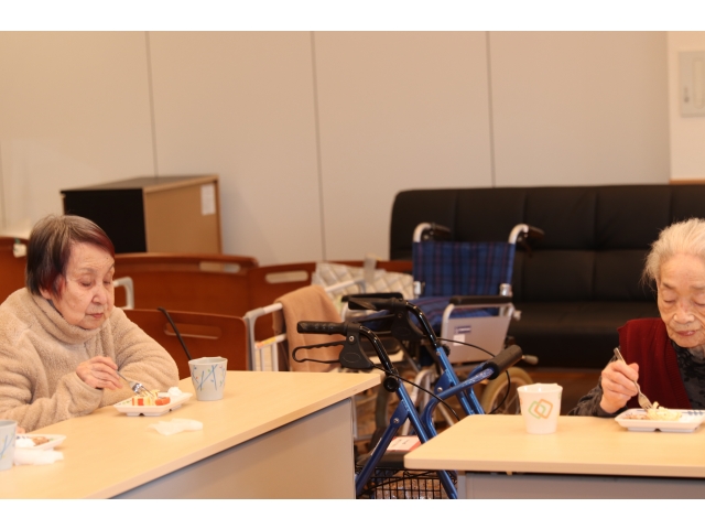 お寿司いっぱい食べたけどデザートは別腹(๑˃∀˂๑)