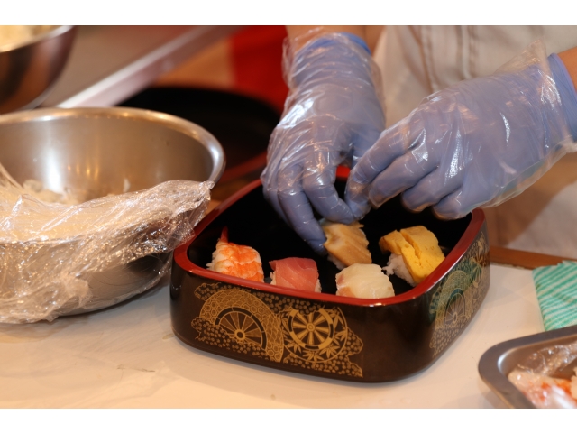 握りたてのお寿司(^^♪