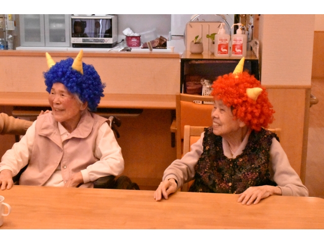 利用者同士鬼に変身いい笑顔(*´∀｀*)