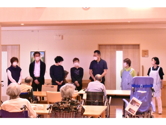 続いてフロアにてご挨拶(^^♪