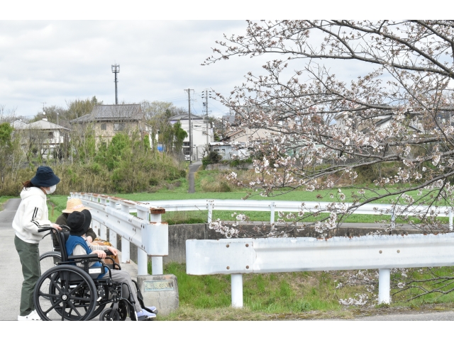 外の空気は気持ちいいね(´▽｀*)