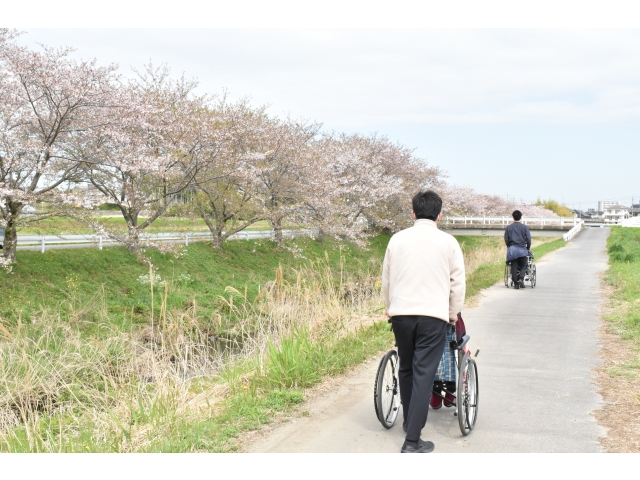 外の空気は気持ちいいね(^^♪