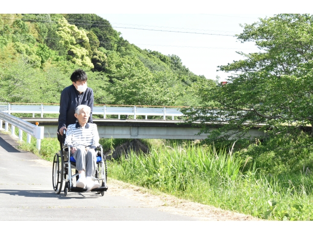 外の空気は気持ちよくて最高(^^♪