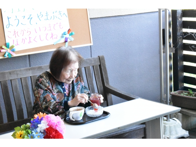 自分で作ったフルーチェにジャムをのせて(´▽｀*)