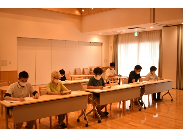 皆さん真剣に耳を傾けています