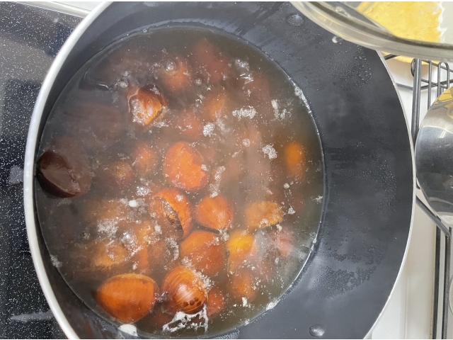 じっくりコトコト煮ていくよ😆