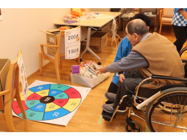 こちらは的当て🎯よぉ～～く狙って😎