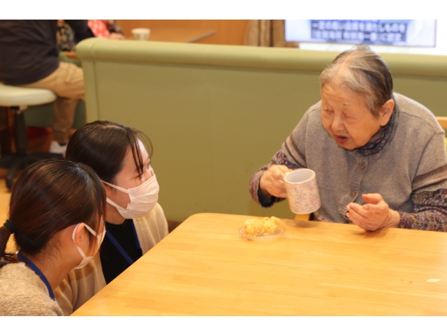 実習生談笑中🤗