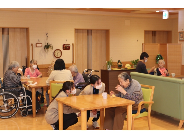 皆さんおいしそうに召し上がっていました🍰