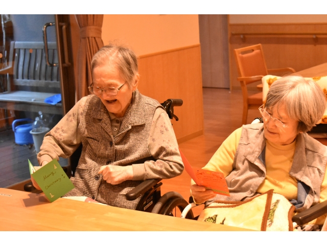 皆さん素敵なクリスマスプレゼントに笑顔があふれていました😄