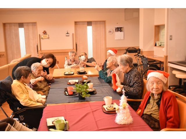 早く食べよう～～😋