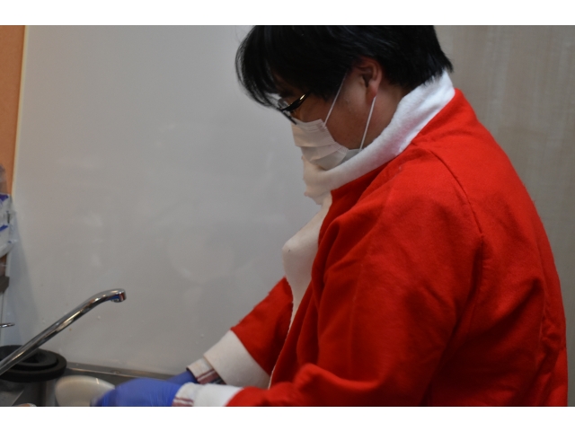 サンタクロースも洗い物するんだね😮