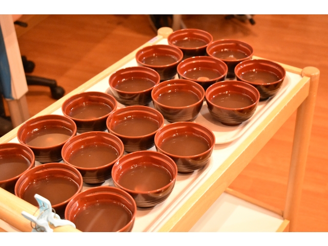 各フロア・ユニットで盛り付けし、提供しました☕