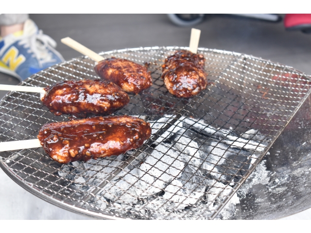 味噌をまんべんなく塗ってさらに焼きます🔥