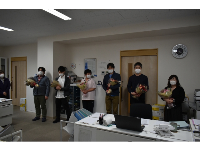 最後は事務所にて花束の贈呈をしました🤗皆さんお体に気を付けてお元気でお過ごしください🥺