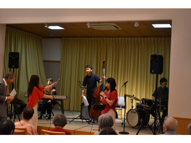 トークでも楽しませてくれます